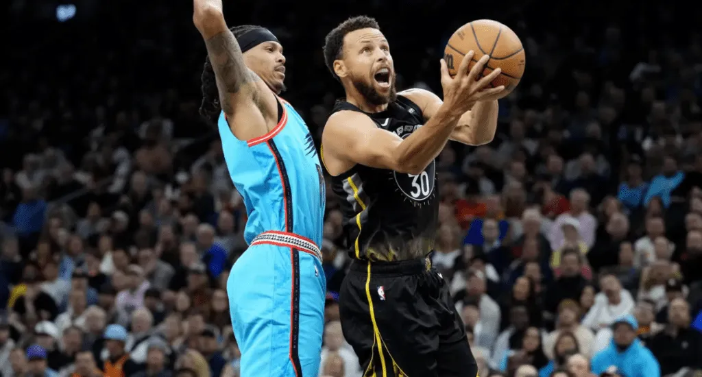 Steph Curry's Shot 4
